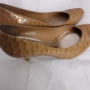 BCBGirls Tan Caramel Eelskin Pumps Shoes Heels 9.5 B